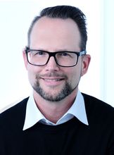 Dirk Gerharz, Vertriebsleiter tabflow – Regalsysteme, Arbeitsplatzsysteme & Transportsysteme Dirk Gerharz Vertriebsleiter Regaltechnik, Materialfluss, Arbeitsplatzsysteme